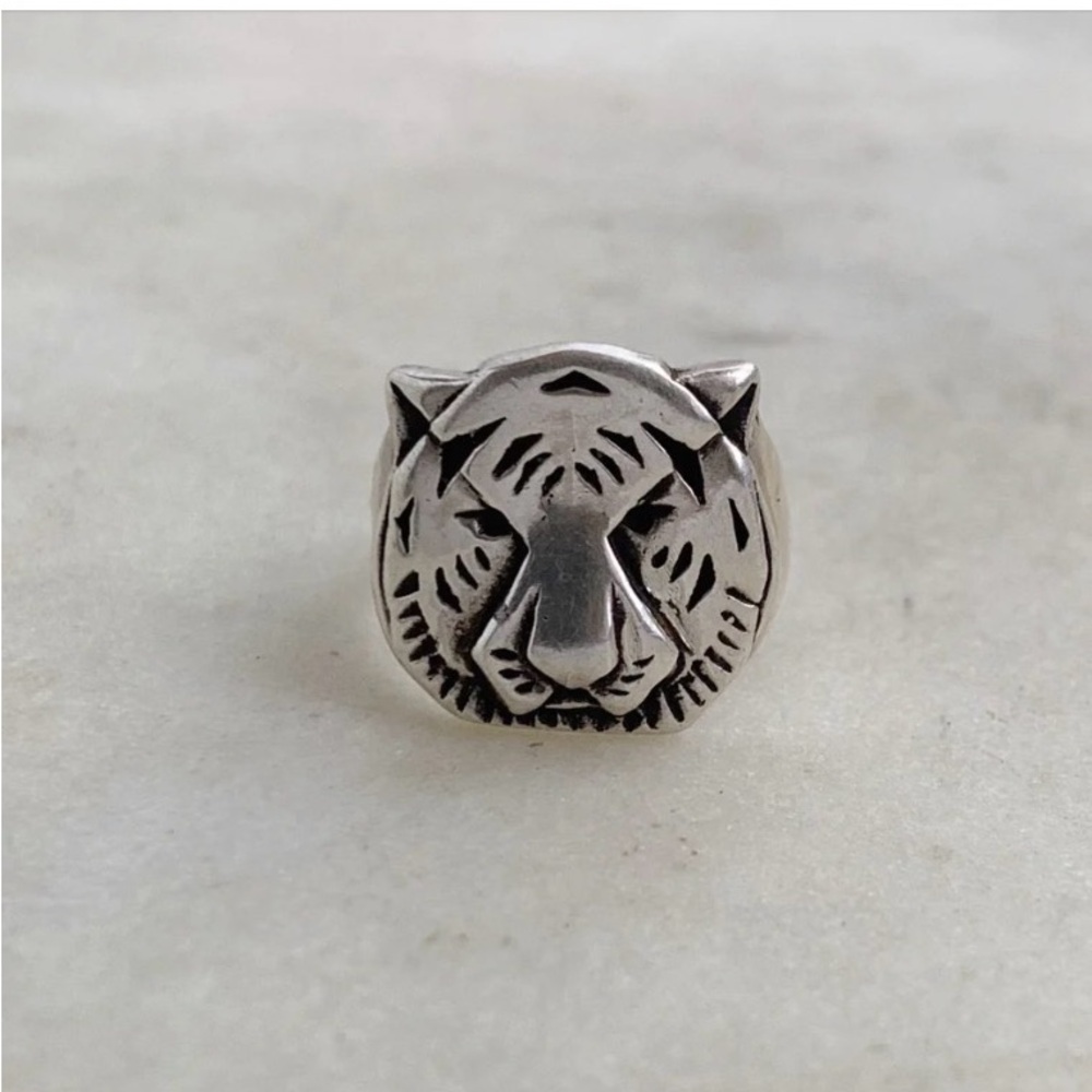Mimosa Handcrafted Tiger Ring